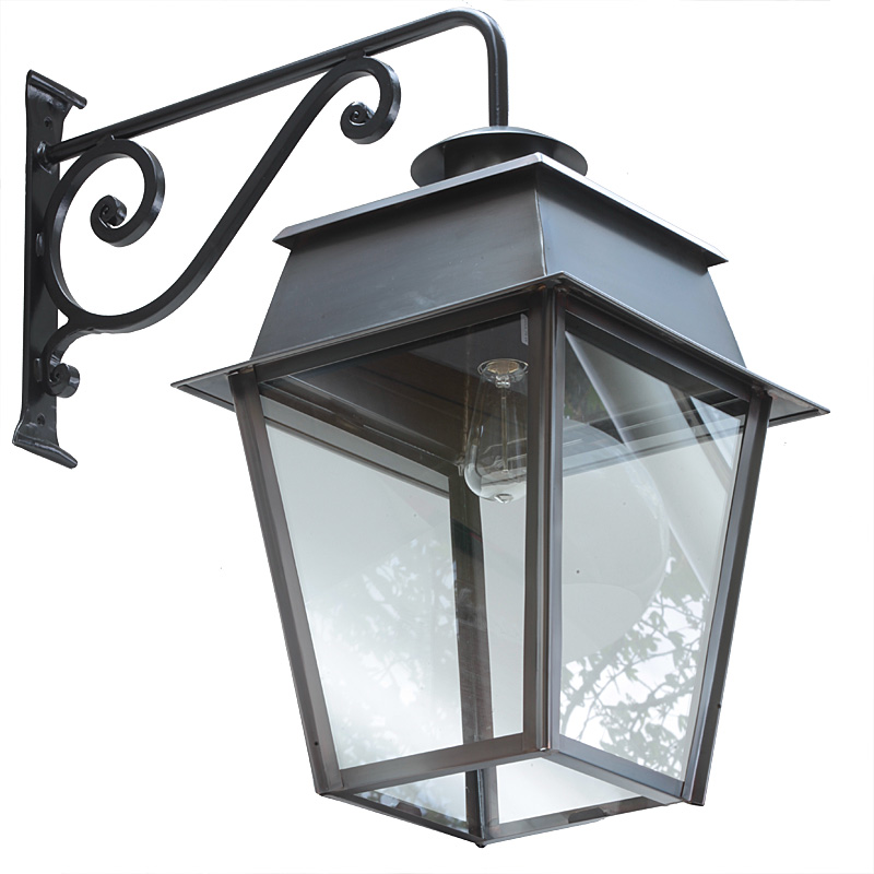 Große Wandleuchte Bordeaux mit Arm aus Schmiedeeisen - Terra Lumi