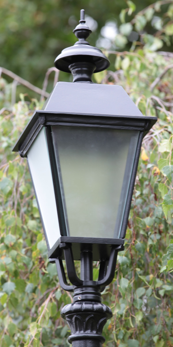 Mastleuchte mit vierseitiger Laterne S2MP1K.52 - Terra Lumi