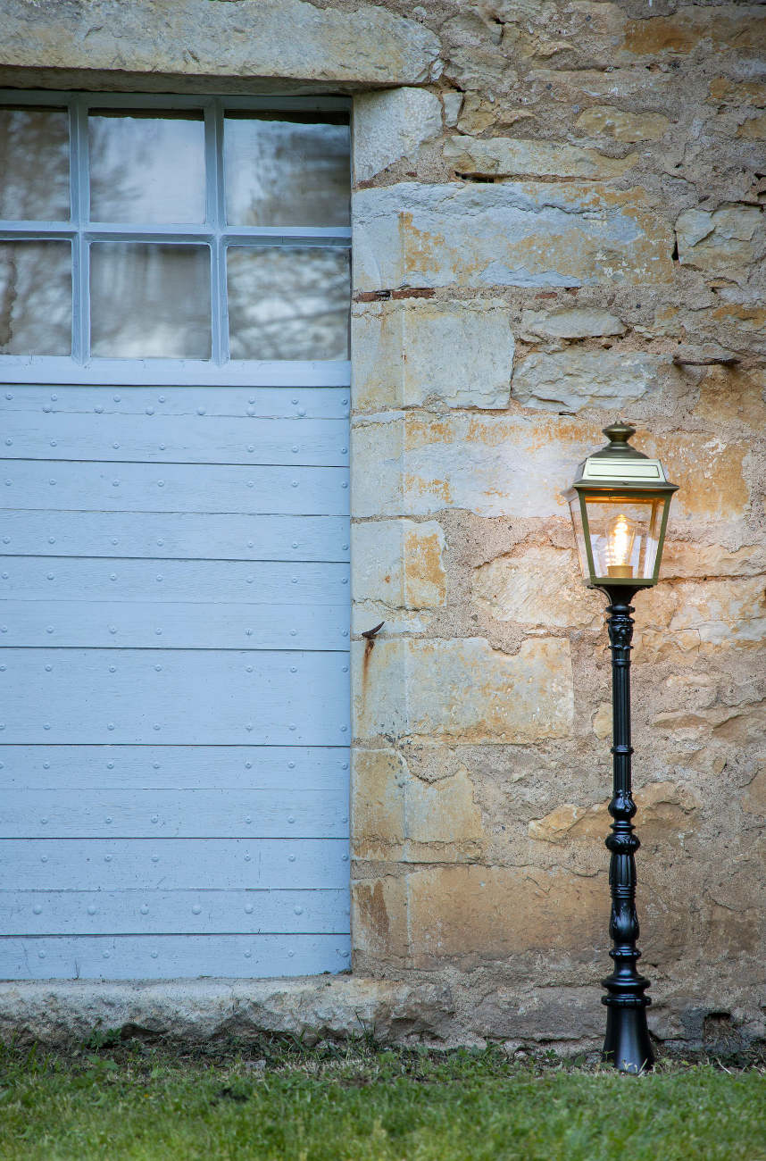 Bild 9: Messing versiegelt Gartenleuchte Place des Vosges 1 T mit Balustersäule: Messing versiegelt