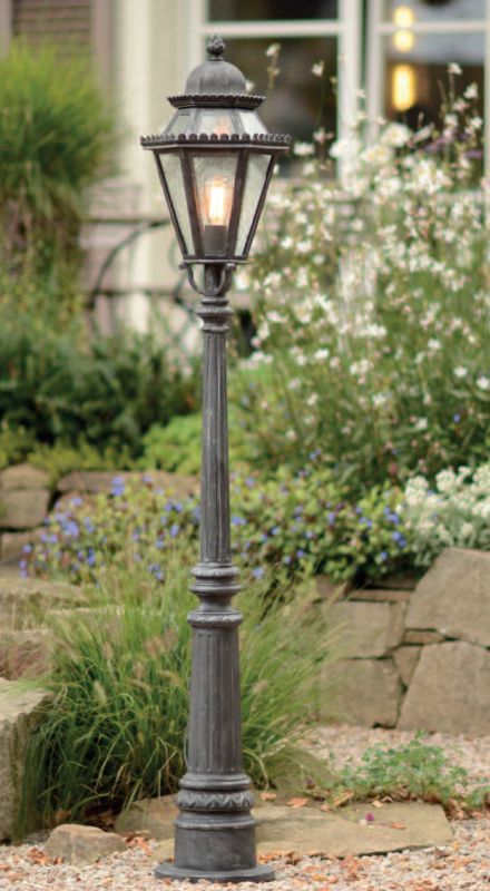 Historical German Wrought Iron Post Light AL 6753