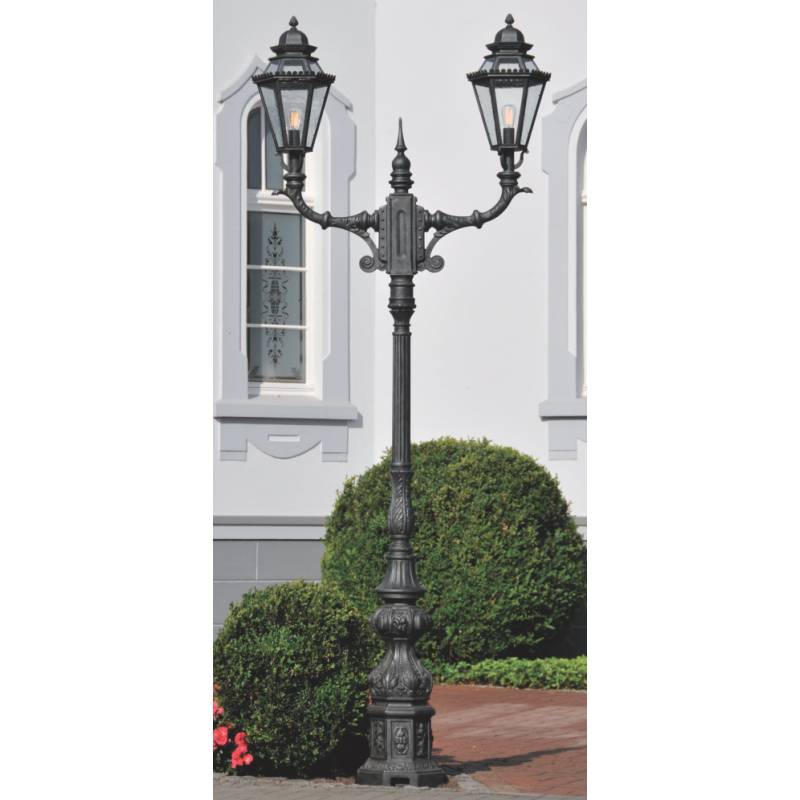 Representative Wrought Iron Post Light AL 6720.6721 Representative Wrought Iron Post Light AL 6720.6721
