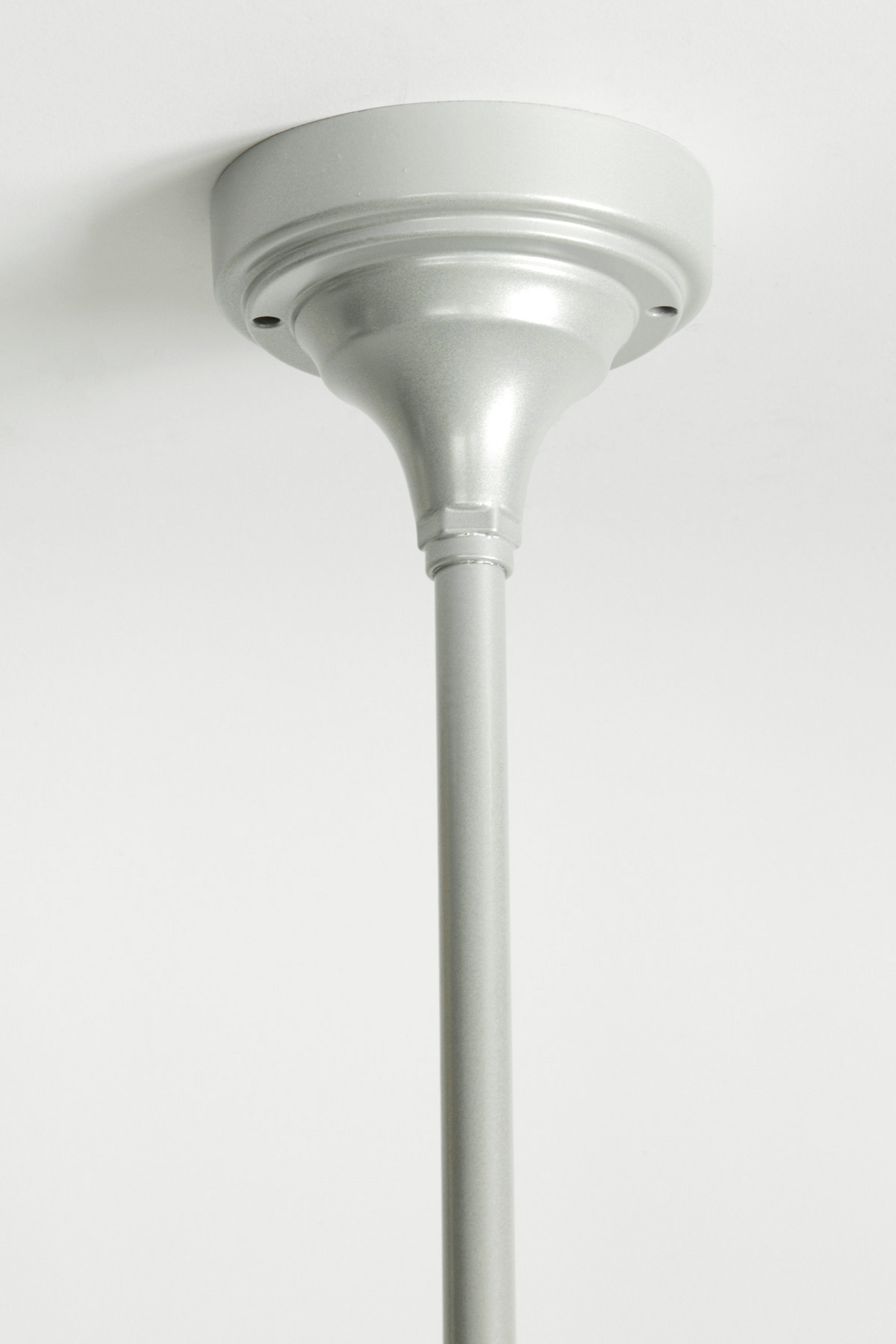 Fabrik-Deckenlampe für außen mit gestuftem Schirm, Bild 4 Fabrik-Deckenlampe für außen mit gestuftem Schirm, Bild 4