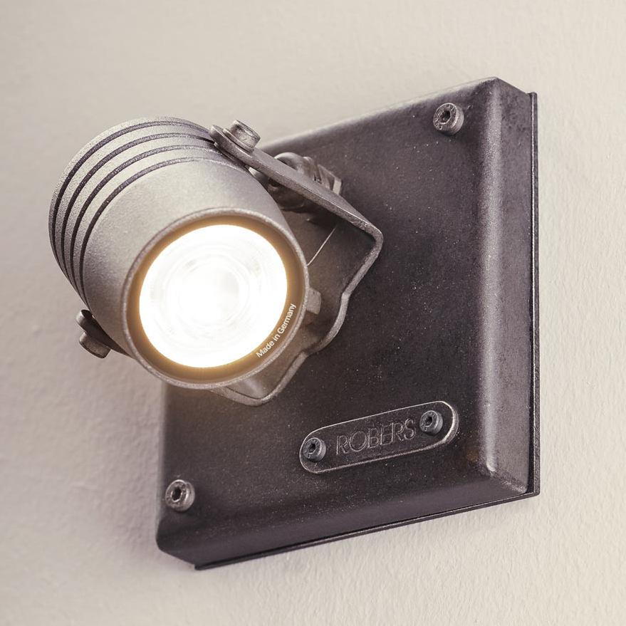 Handgefertigter LED-Wandstrahler für außen aus Schmiedeeisen AL 6914 Handgefertigter LED-Wandstrahler für außen aus Schmiedeeisen AL 6914