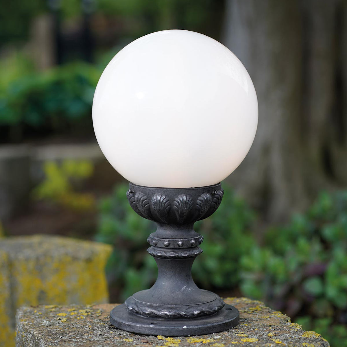 Wrought Iron Base Light with Glass Globe AL 6553