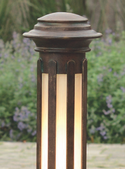 Bild 3: Detailansicht Leuchte Deutsche Pollerleuchte aus Schmiedeeisen AL 6600: Detailansicht Leuchte