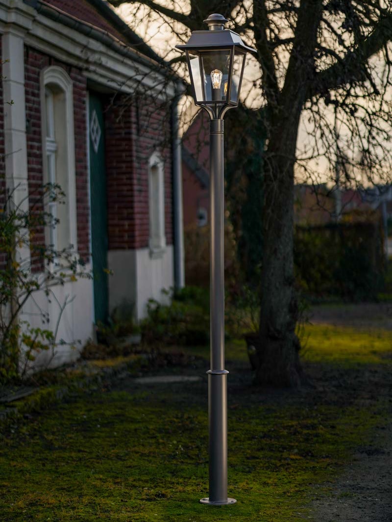 Classic Wrought Iron Post Light with Four-Sided Lantern AL 6981, 264 cm