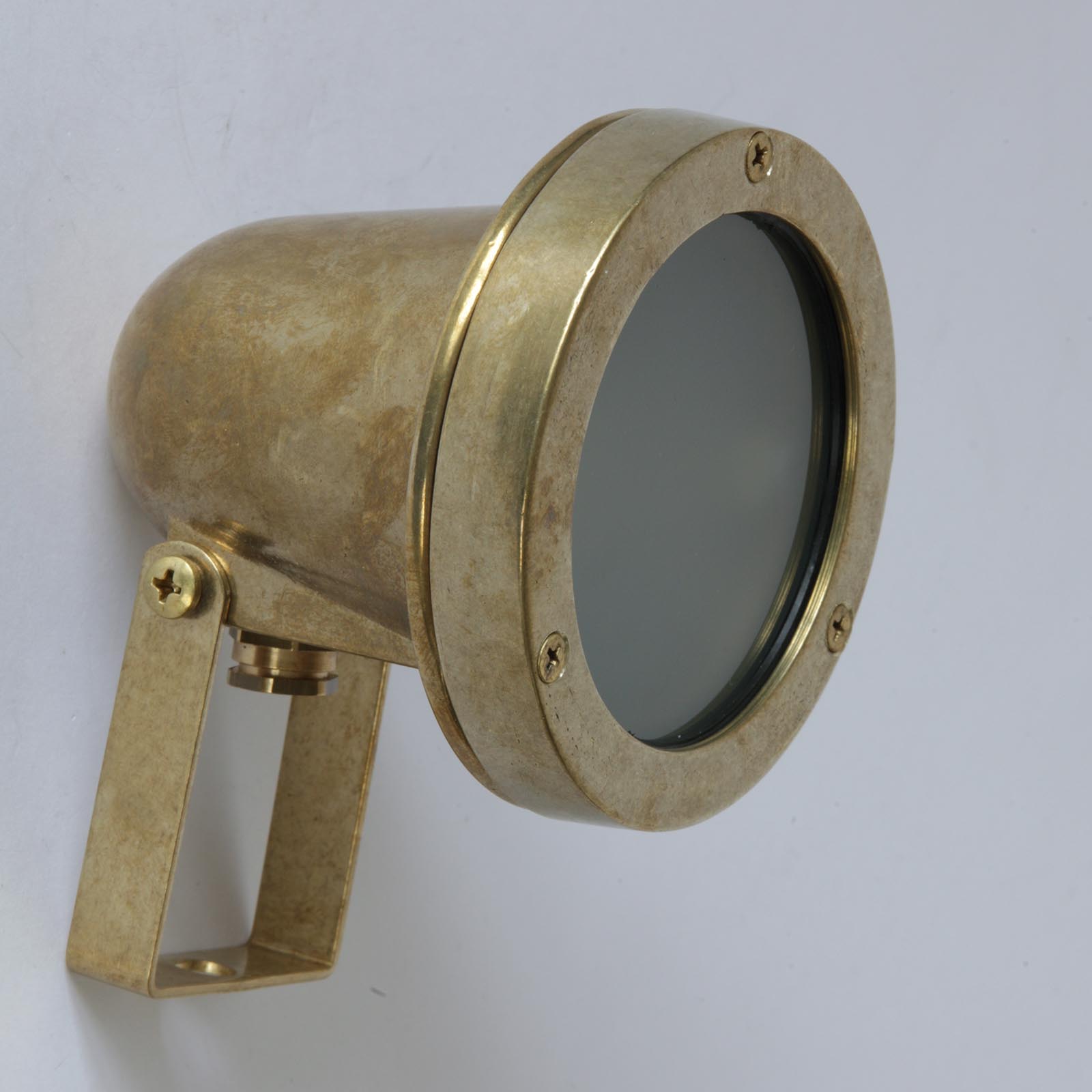 Outdoors brass spot N° 97 for the ceiling, floor or wall: Abgebildet in Messing roh