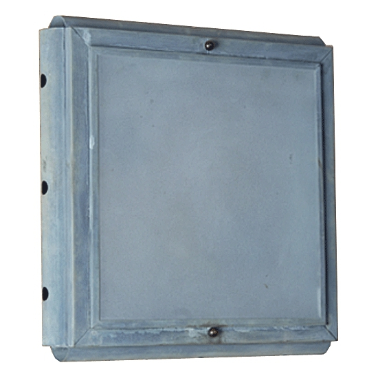 Fig. 2: Ausführung in Alt-Zink Flat Handcrafted Wall Light Porthole TGM: Ausführung in Alt-Zink