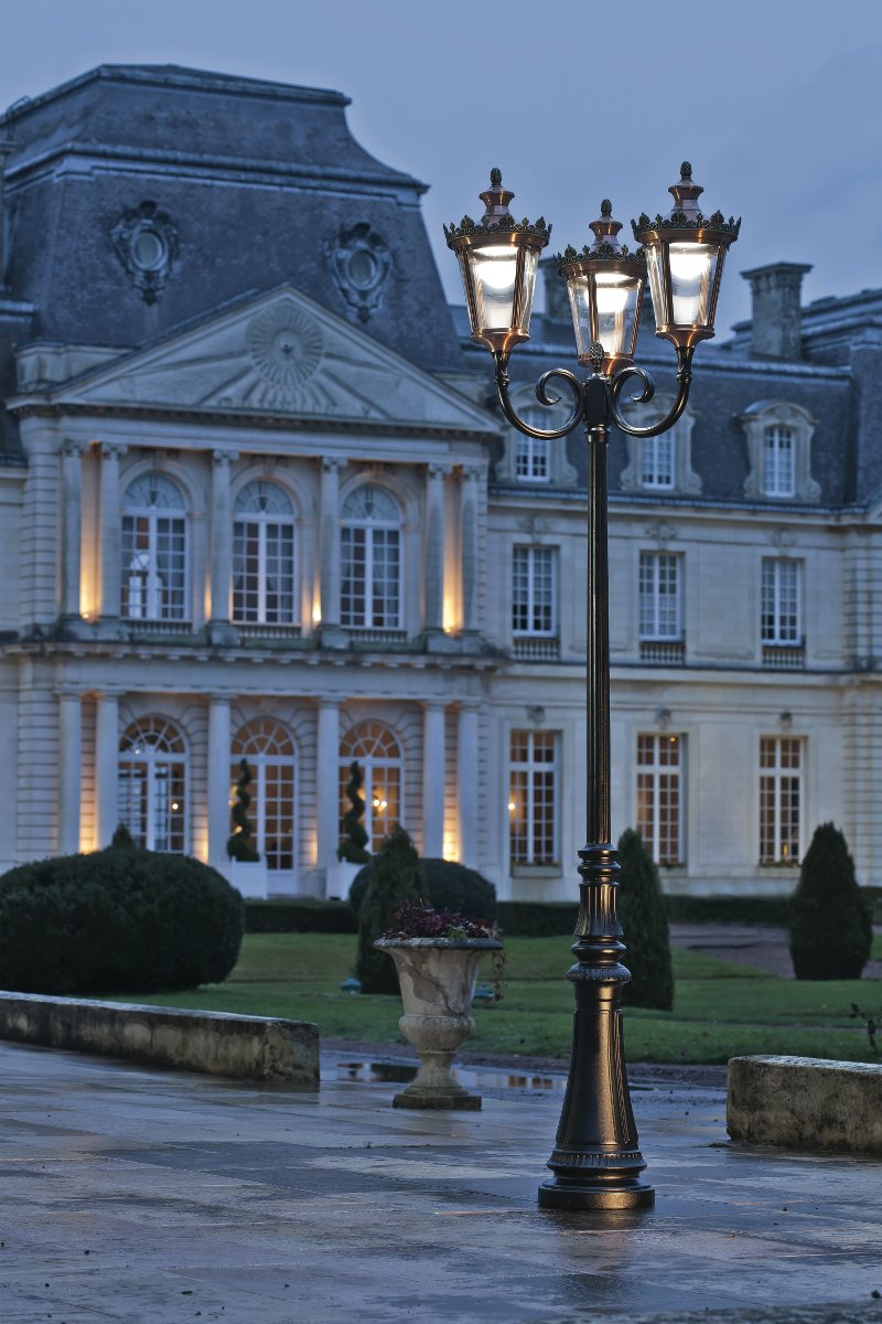 Mehrflammige Schloss-Laterne mit LED im Empirestil Louvre