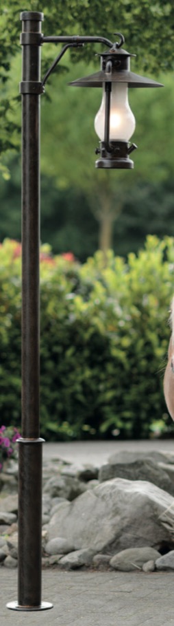Iron Lamp Post AL 6667 Iron Lamp Post AL 6667
