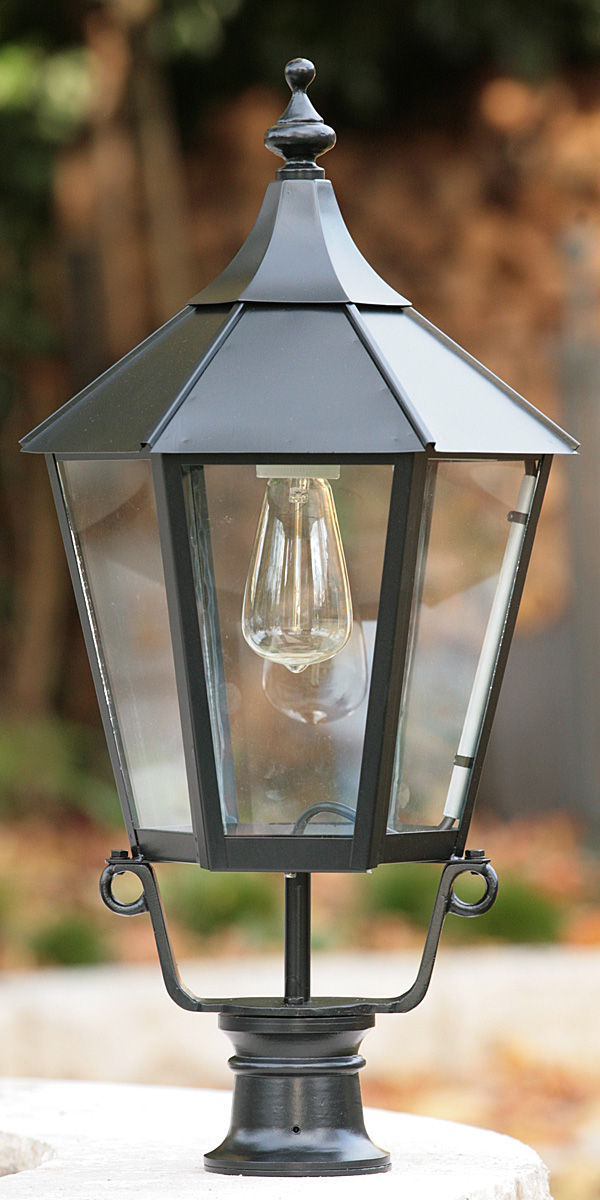 Bild 4: Tiefschwarz RAL 9005 Berliner Garten-Außenlampe A 59-1 SO 85: Tiefschwarz RAL 9005