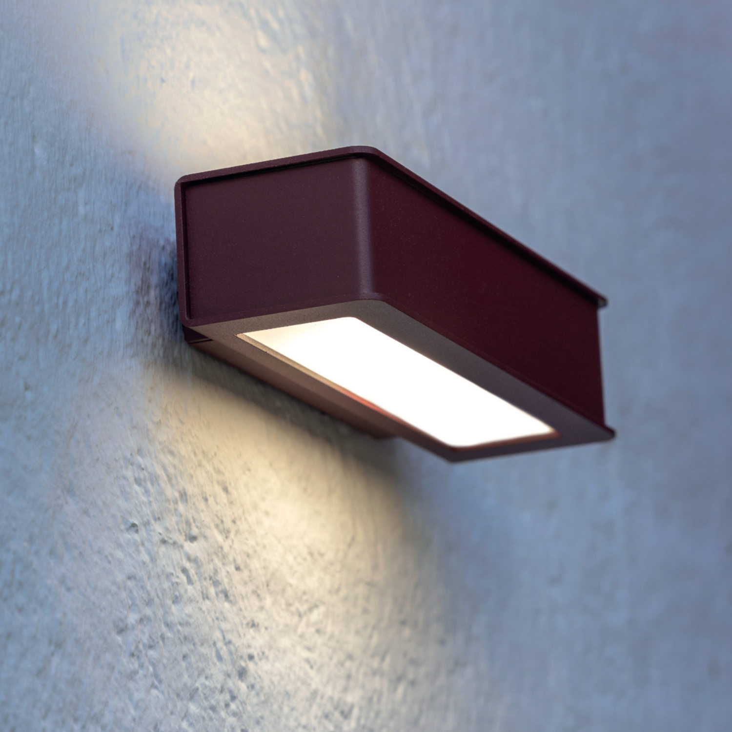 Compact wall light Plémo