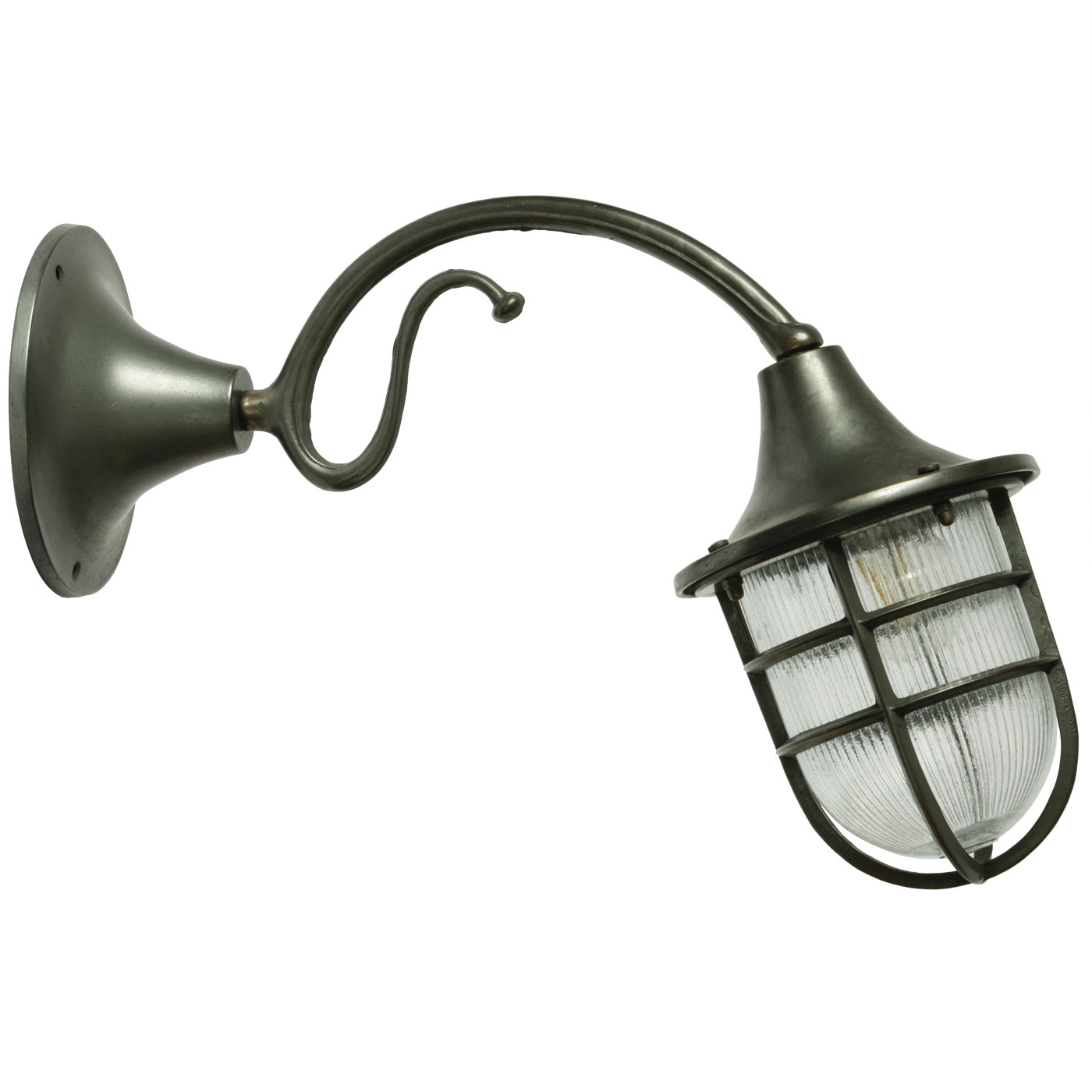 Maritime brass wall light N° 96 with elegant bracket