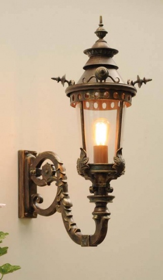 Exquisitely Crafted Wrought Iron Wall Light WL 3403