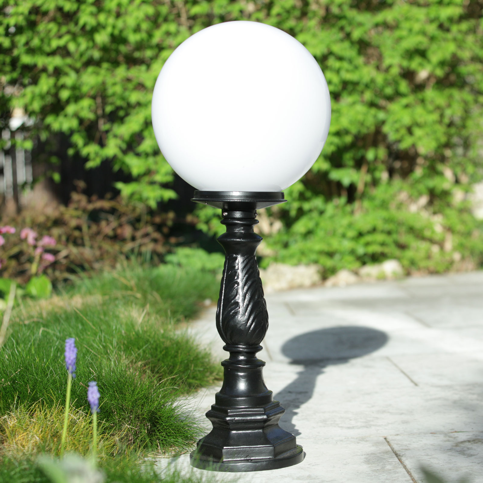 Pedestal Globe Light CYPR C 02.05