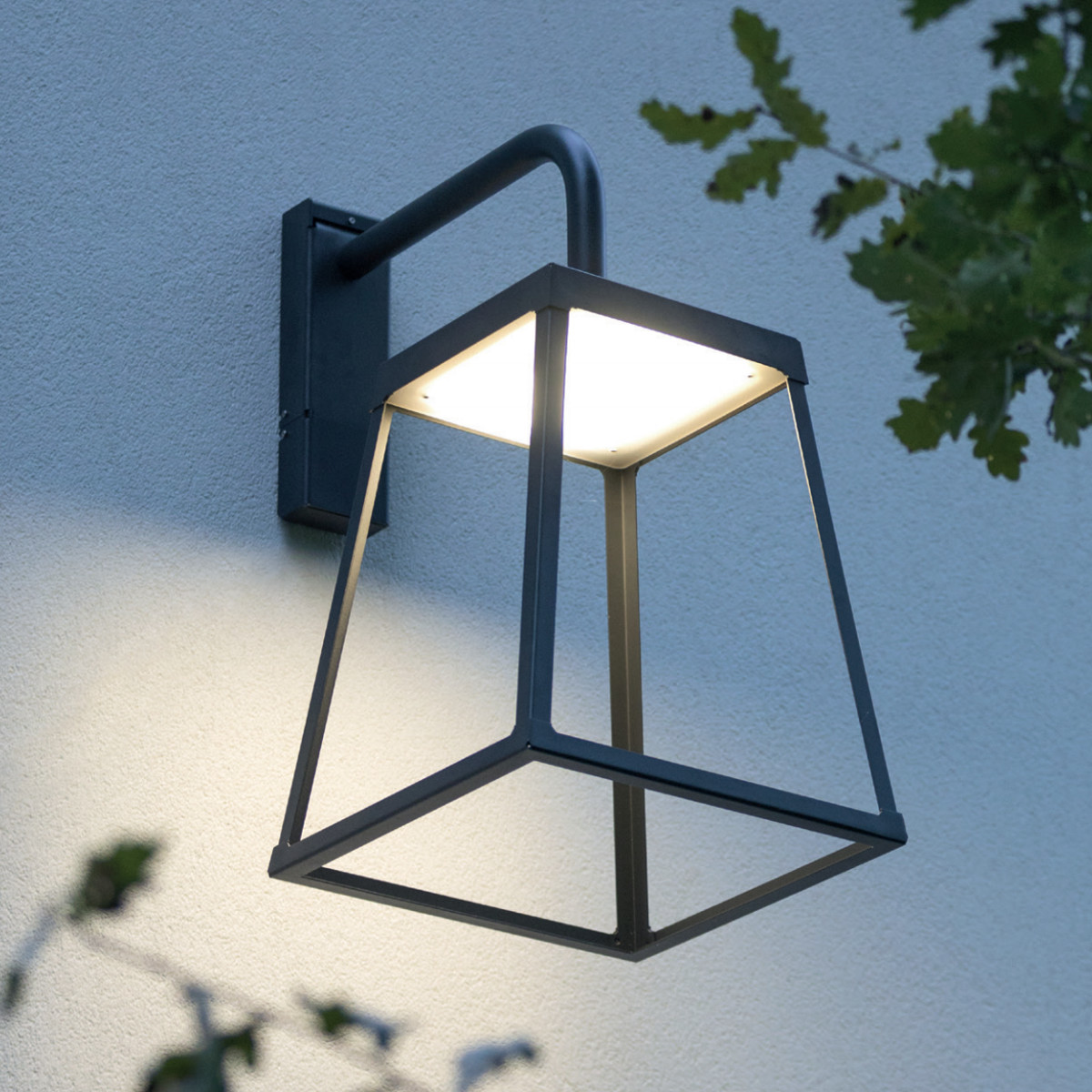 Große offene Wandlaterne Lampiok 4, IP65 Große offene Wandlaterne Lampiok 4, IP65