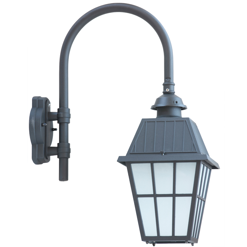 Traditional Outdoor Wall Light