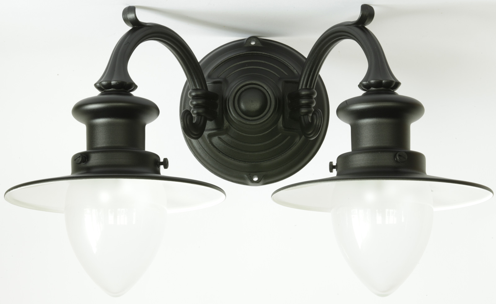 Bild 9: Abgebildet in Schwarz mit satiniertem Glas Zweiflammige Wandlampe für Außen mit Spitzzylindern: Abgebildet in Schwarz mit satiniertem Glas