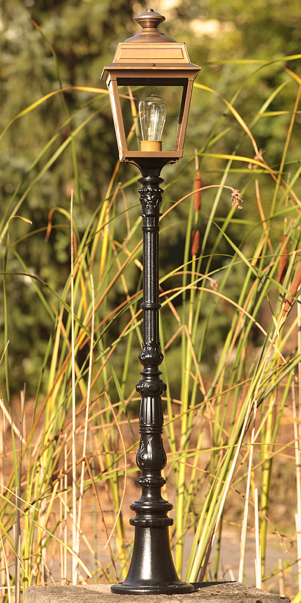 Gartenleuchte Place des Vosges 1 T mit Balustersäule Gartenleuchte Place des Vosges 1 T mit Balustersäule
