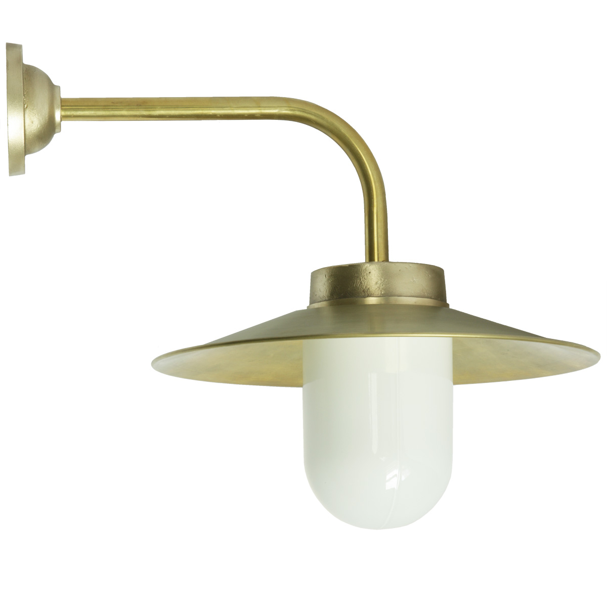 Bild 4: Außenlampe aus Messing, Messing roh mit opalenem Zylinderglas. Diese Version nimmt schnell eine natürliche Patinierung an. Außenlampe aus Messing mit Schirm 38-90 BR: Außenlampe aus Messing, Messing roh mit opalenem Zylinderglas. Diese Version nimmt schnell eine natürliche Patinierung an.