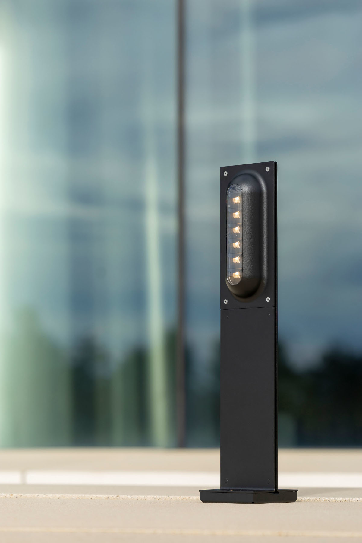 Sustainable Capsule Path Light (72 cm): Schwarz RAL 9005