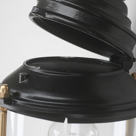 Bild 6: Deckel zum Öffnen Standleuchte mit Leitereisen und Laterne Hamburg.31: Deckel zum Öffnen