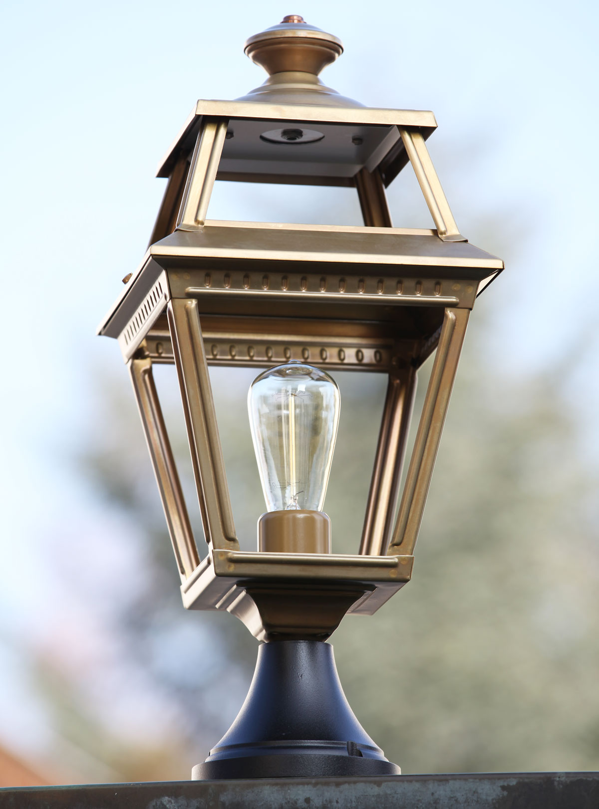 Brass or Aluminium Pedestal Light Place des Vosges 2