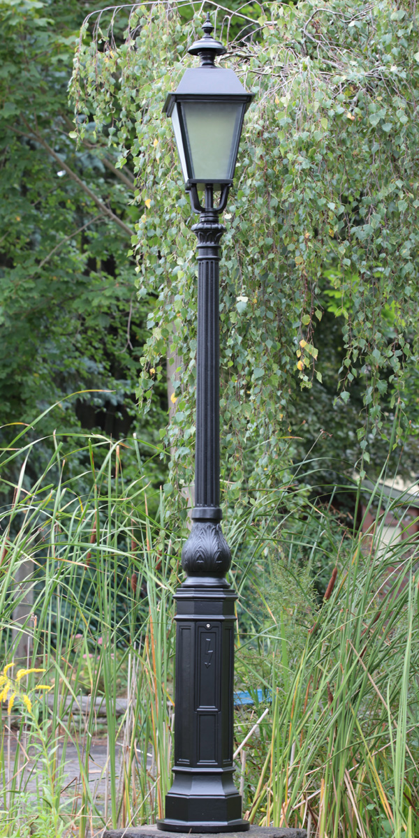Four Sided Post Light S2MP1K.52.53 Four Sided Post Light S2MP1K.52.53