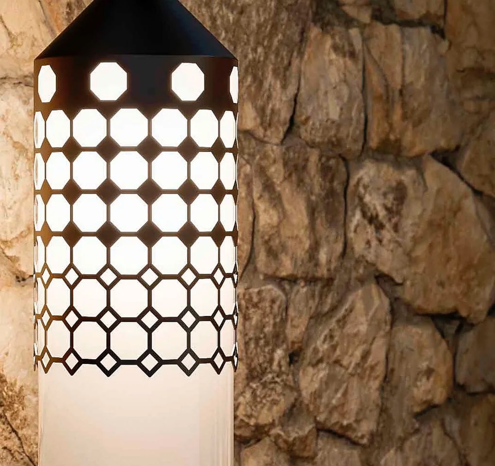 Große Wandlaterne mit Opalglas und grafischem Dekor, IP65, Bild 2 Große Wandlaterne mit Opalglas und grafischem Dekor, IP65, Bild 2