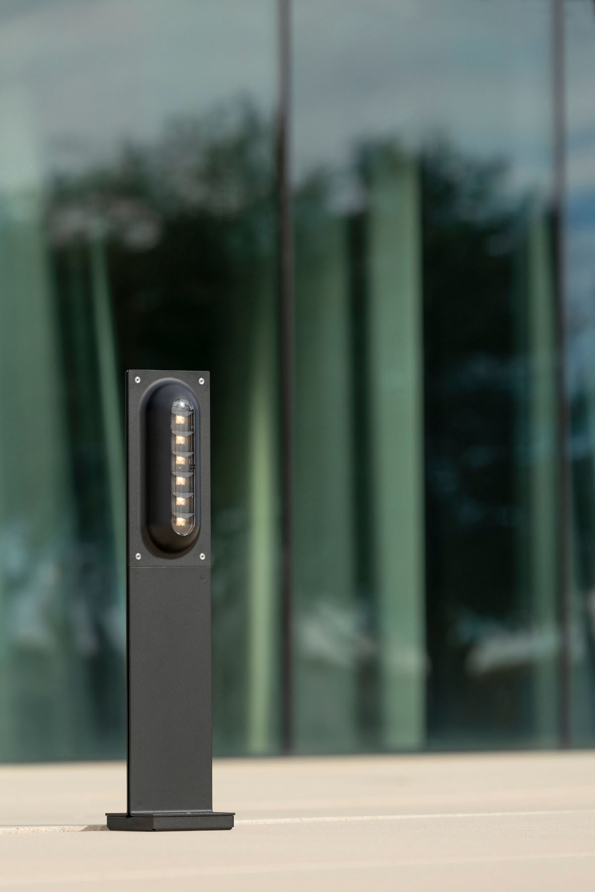 Sustainable Capsule Path Light (72 cm): Schwarz RAL 9005