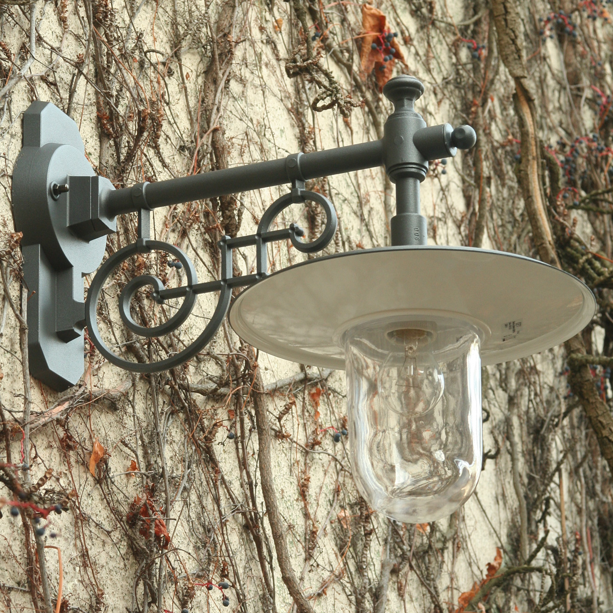 Bild 5: Historische Hofleuchte mit Zylinderglas in Anthrazit mit klarem Glas (altes Modell) Historische Hofleuchte: Schirmleuchte mit Zylinderglas: Historische Hofleuchte mit Zylinderglas in Anthrazit mit klarem Glas (altes Modell)