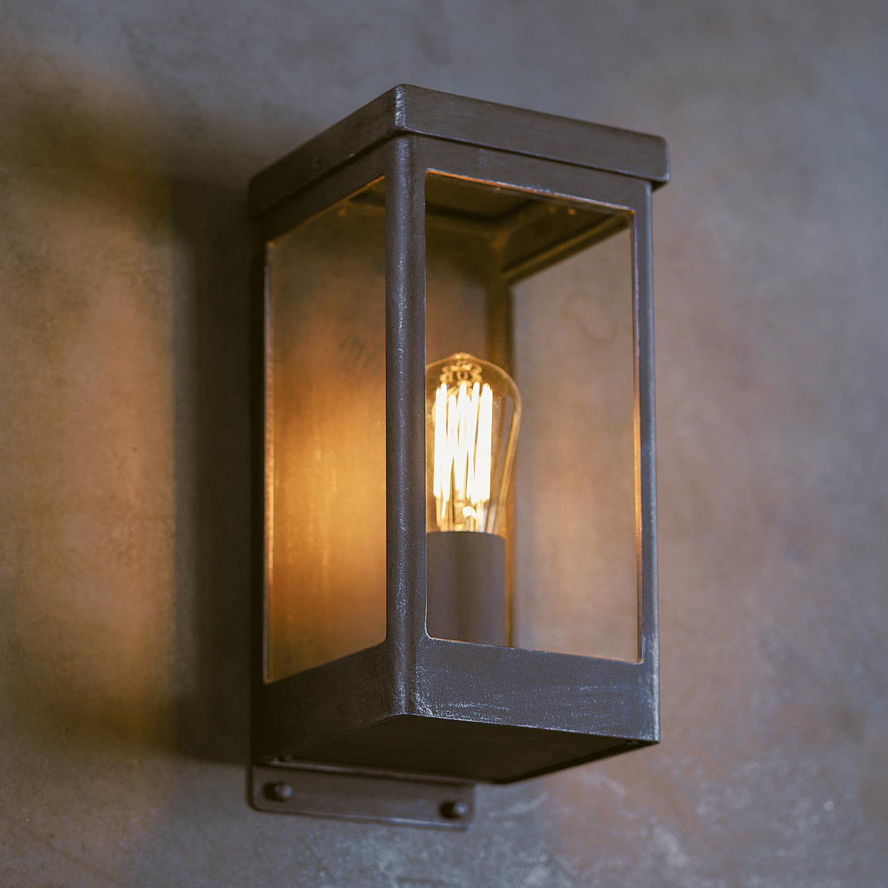 Schmiedeeiserne Kastenwandleuchte WL 3707 Schmiedeeiserne Kastenwandleuchte WL 3707