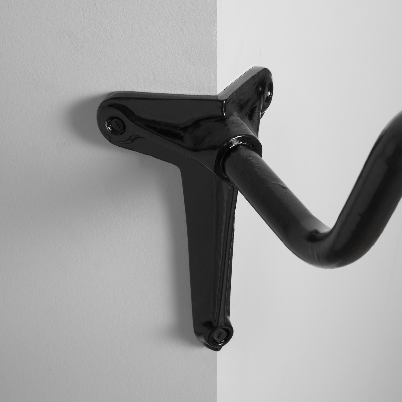 Fig. 7: Eckbefestigung Exterior Corner Bracket Light with Swan Neck Arm 7677: Eckbefestigung