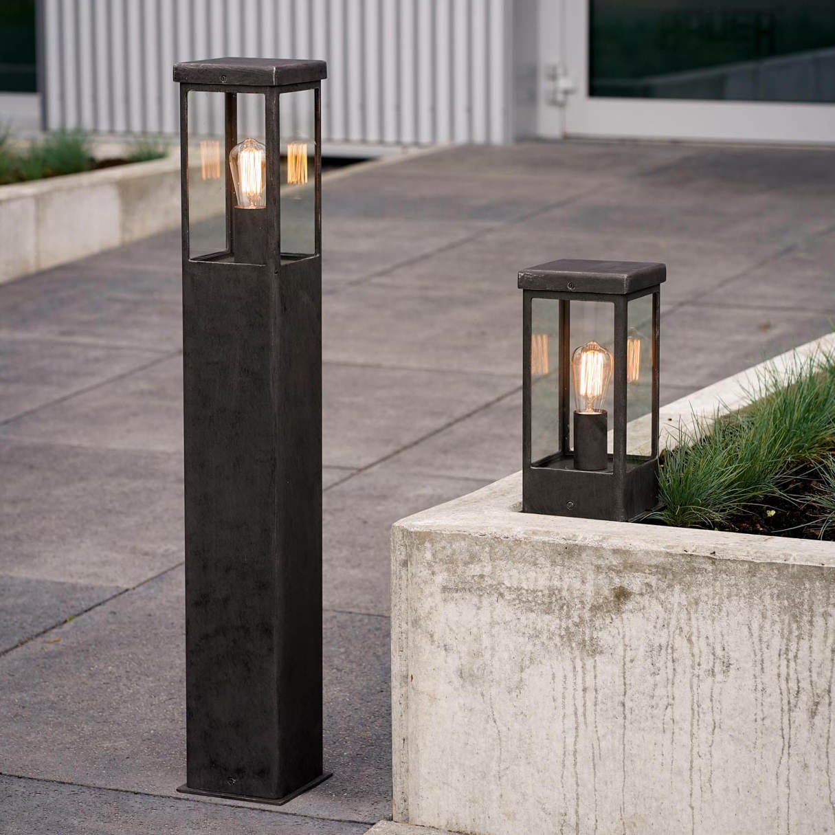 Wrought Iron Garden Light with Cylinder Glass AL 6908 / 6909