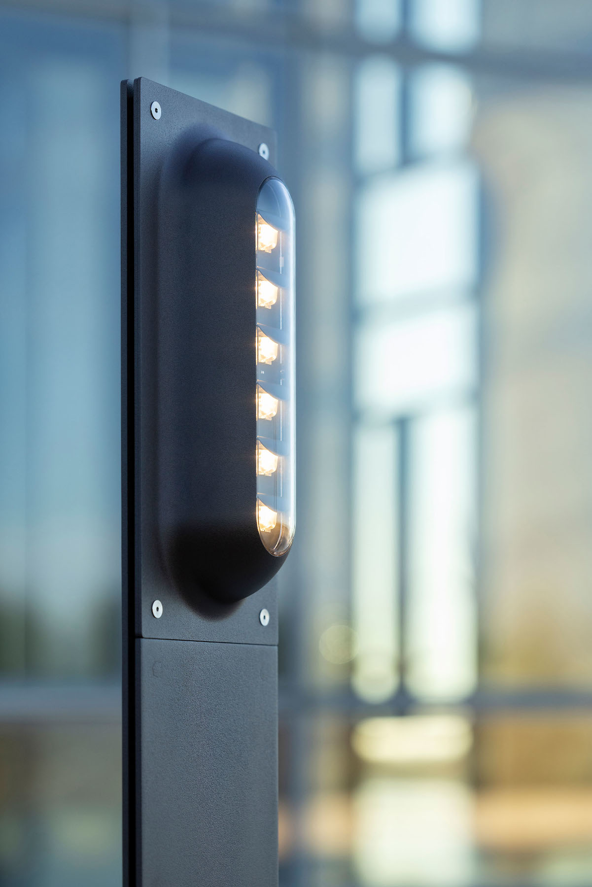 Sustainable Capsule Path Light (72 cm): Schwarz RAL 9005