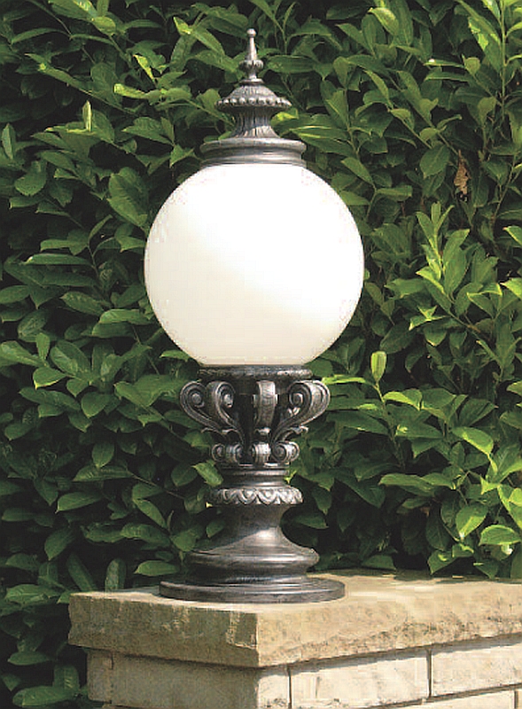 Large Wrought-Iron Globe Light AL 6664