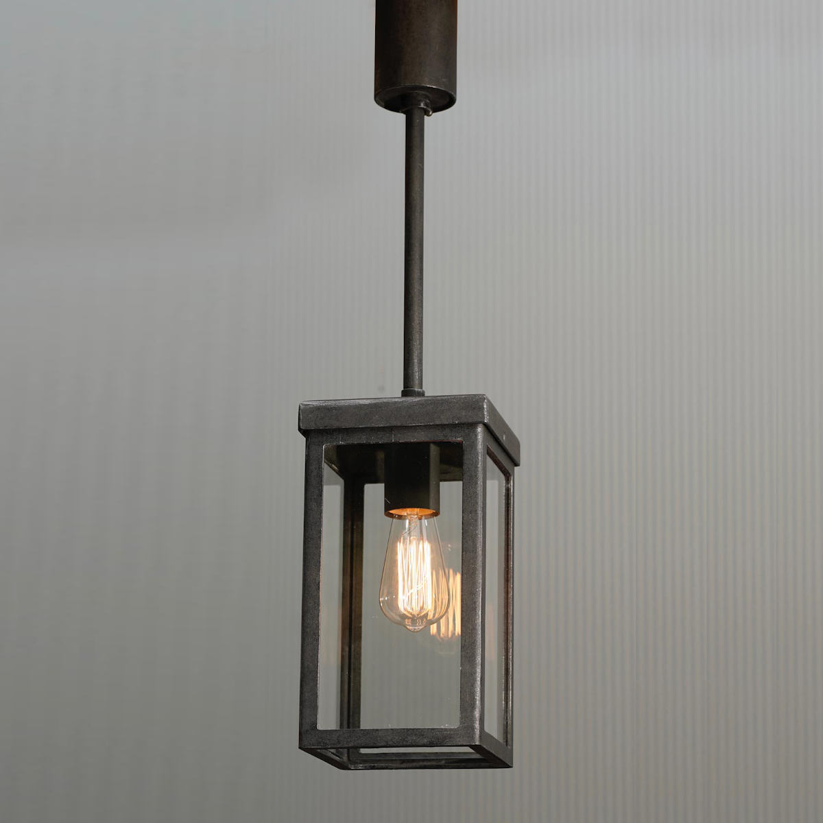 Wrought Iron Cubic Light with Pendant Tube HL 2692