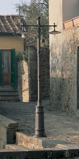 Floor lamp with two courtyard lights