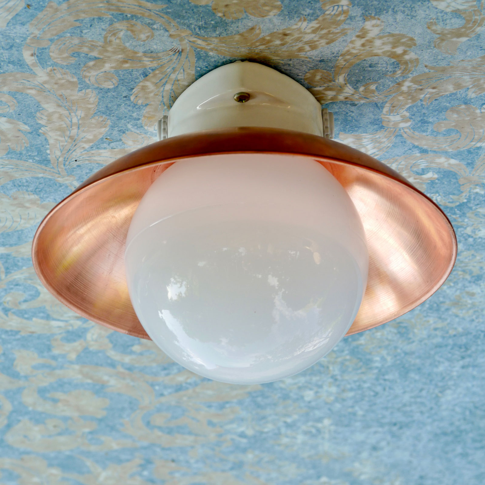 Porcelain Ceiling Light with Copper Shade DMCU 2010