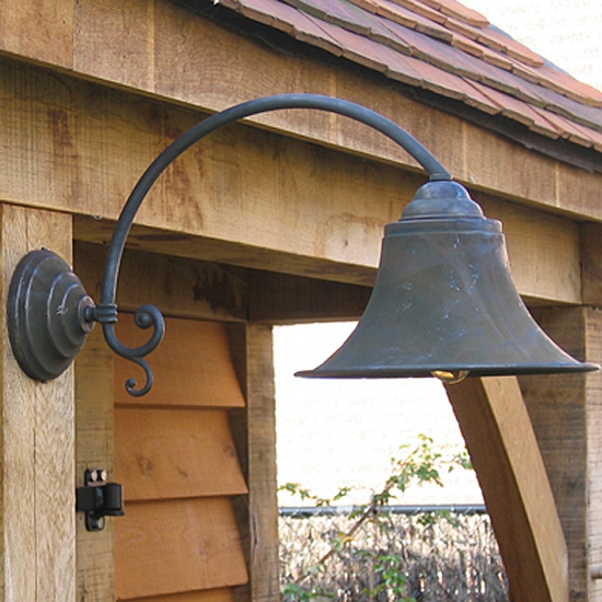 Historical Outdoor Luminaire Elégance