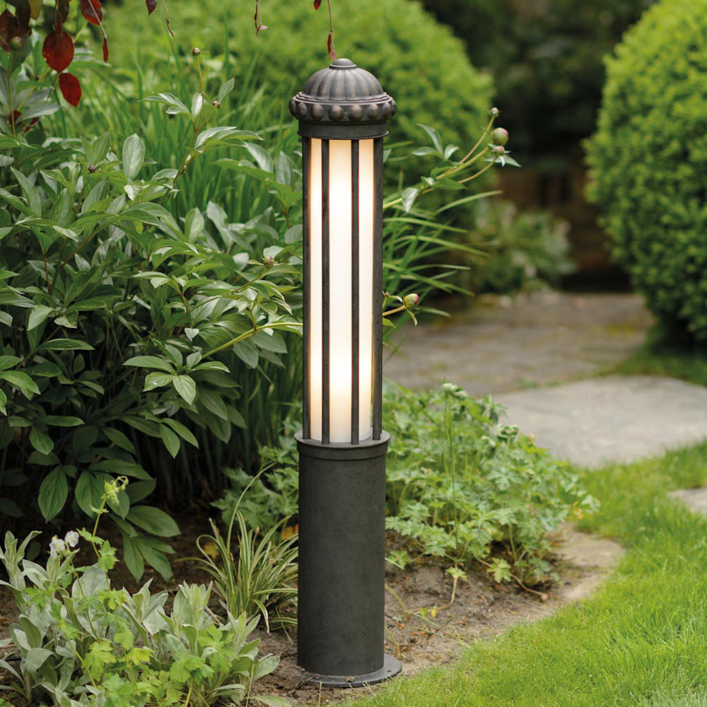 Iron Post Lamp for Gardens AL 6862