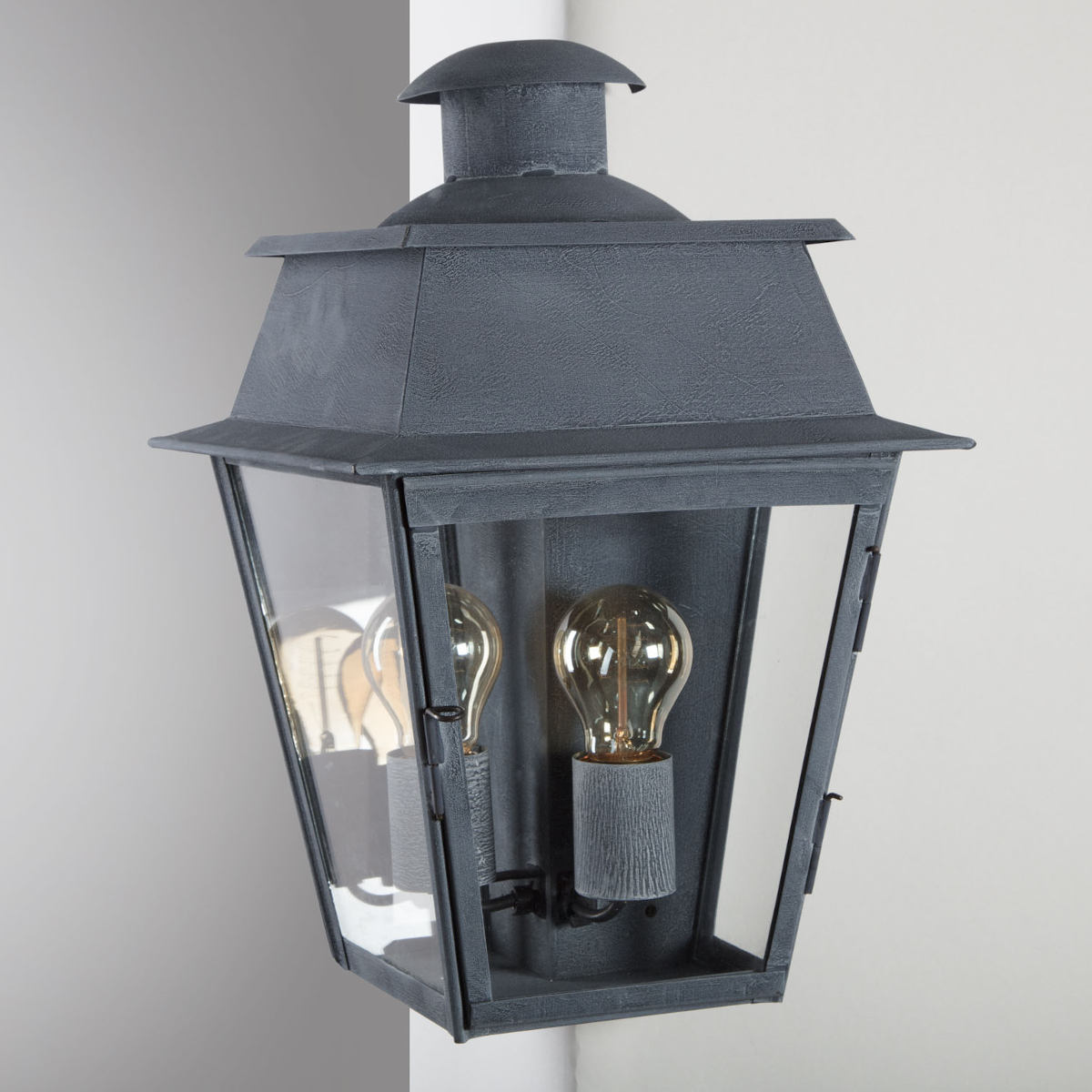 French corner lantern Bordeaux made of brass or zinc French corner lantern Bordeaux made of brass or zinc