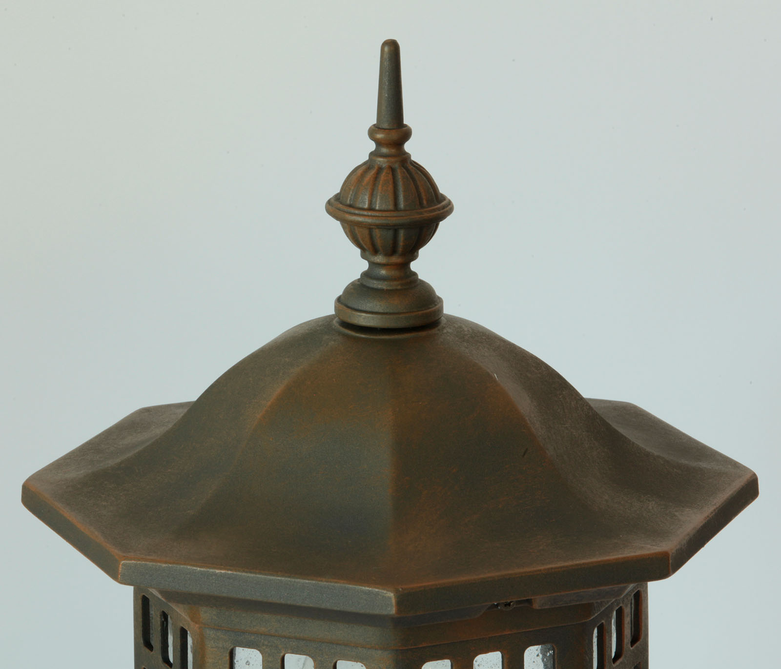 Pedestal Light made of Iron AL 6883: Abgebildet in Eisen Rostig