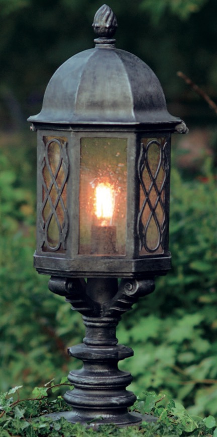 Pedestal Light with Grill AL 6593