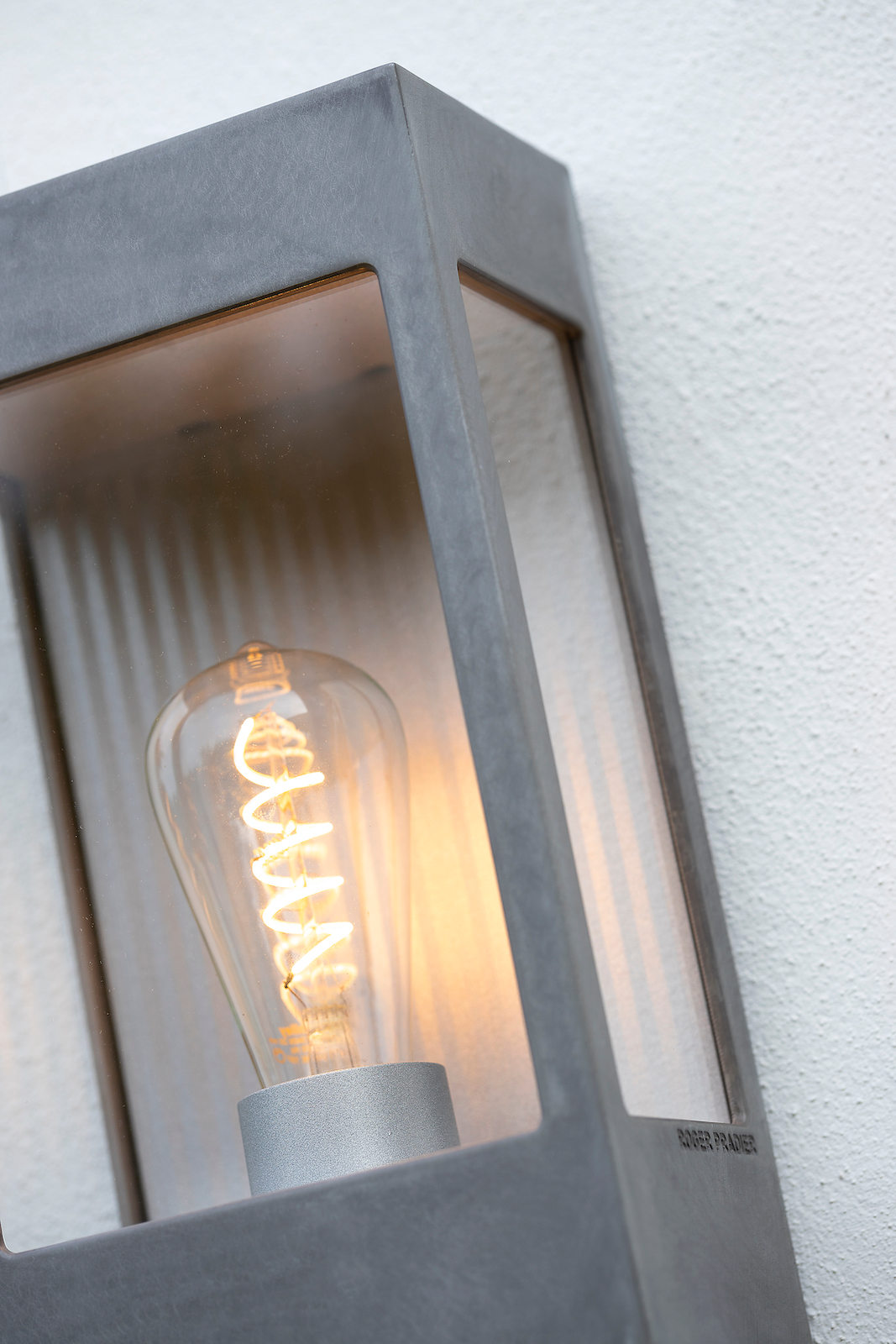 Moderne Design-Außenwandleuchte mit Diffusor Brick: unbehandeltes Aluminium, mit mattem Klarlack versiegelt