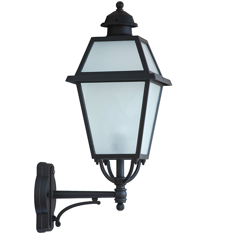 Schlichte Außenlaterne mit kurzem Ausleger Schlichte Außenlaterne mit kurzem Ausleger