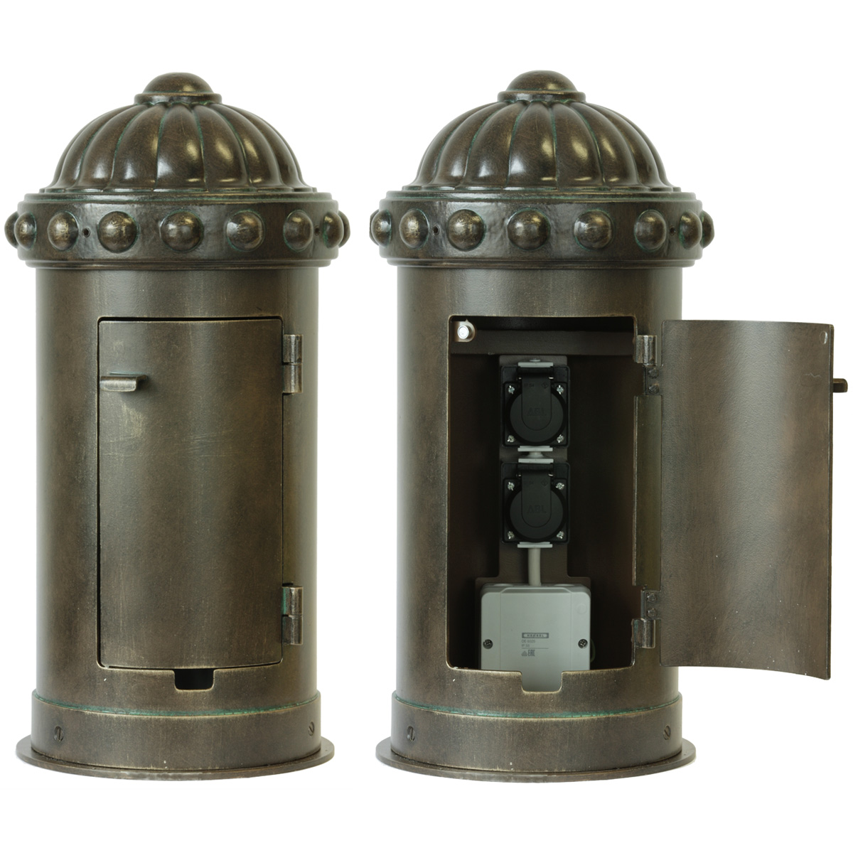 Steckdosen-Poller für Gärten aus Schmiedeeisen AL 6858 Steckdosen-Poller für Gärten aus Schmiedeeisen AL 6858