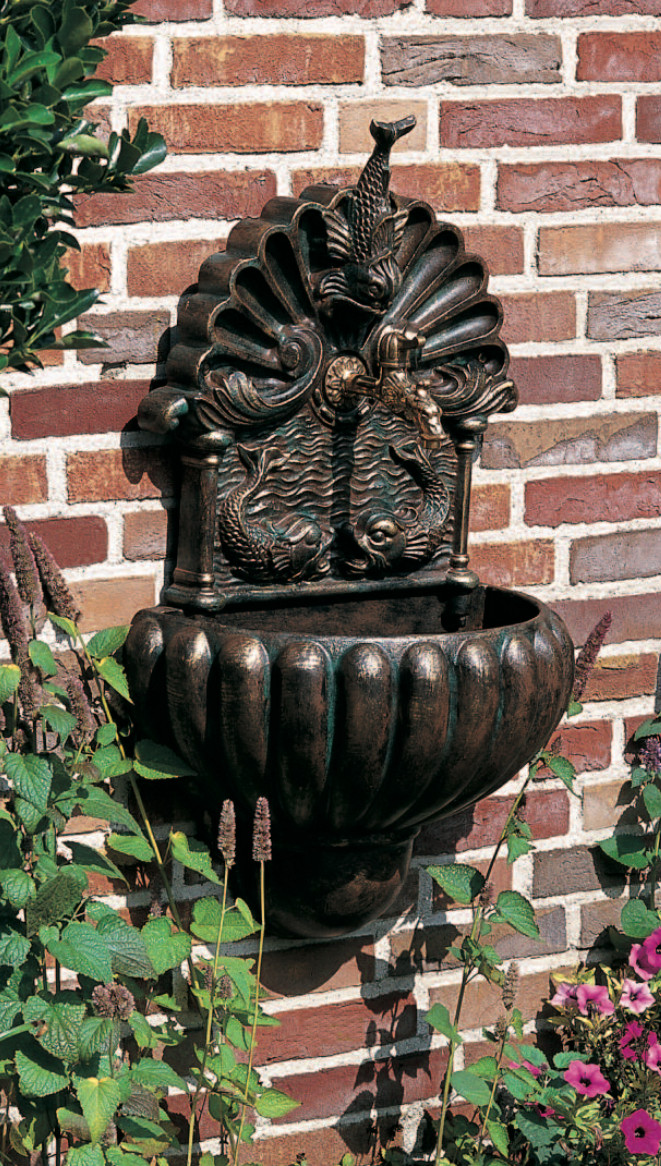 Wandbrunnen aus Aluminiumguss und Stahl B 8581 Wandbrunnen aus Aluminiumguss und Stahl B 8581