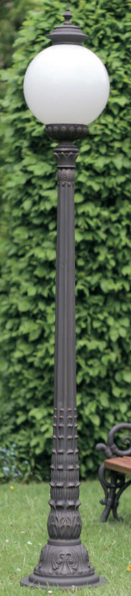 Iron Globe Lamp Post AL 6864