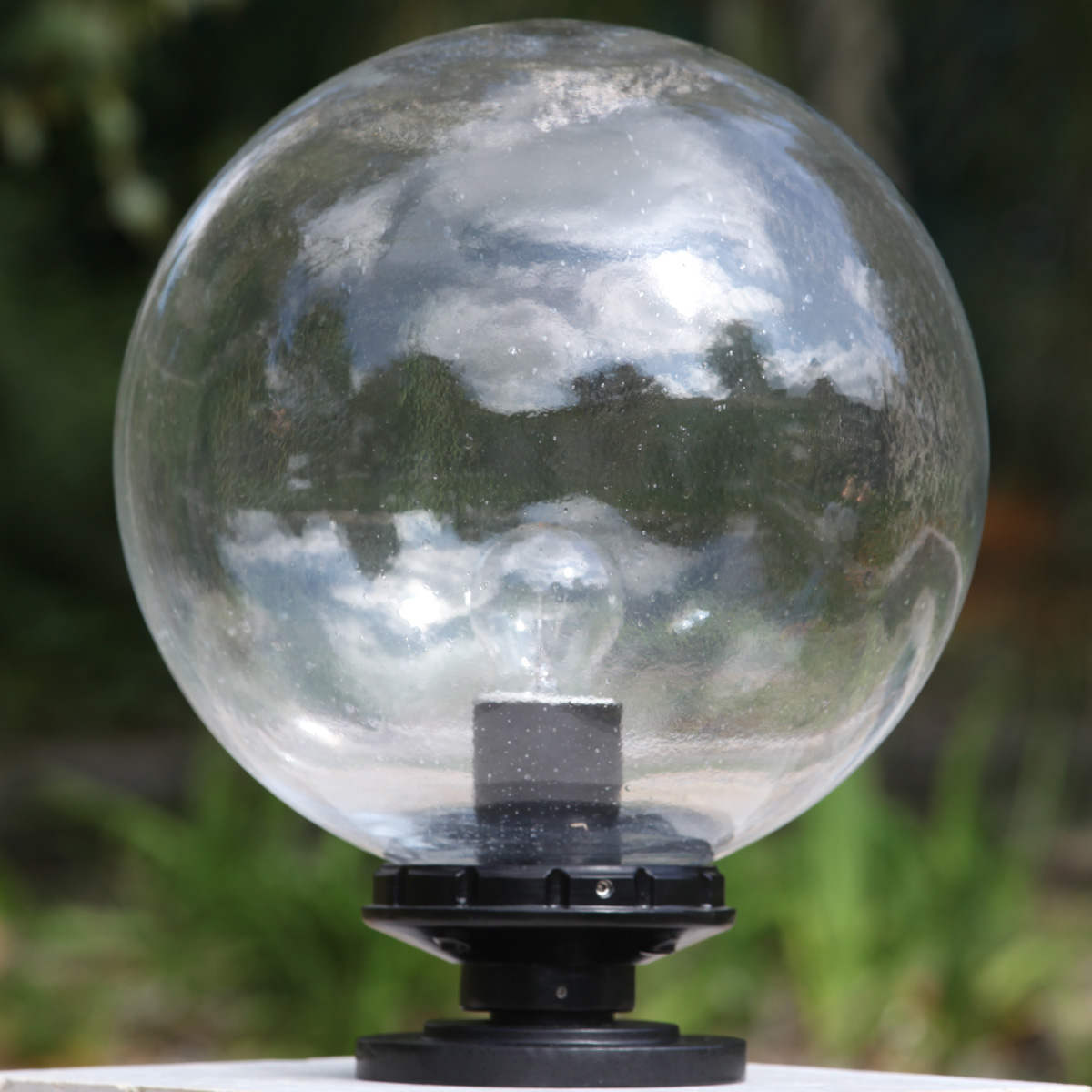 Fig. 8: Large model with 300 mm clear glass globe and black semi matt powder coating Globe light LD TL 250: Large model with 300 mm clear glass globe and black semi matt powder coating